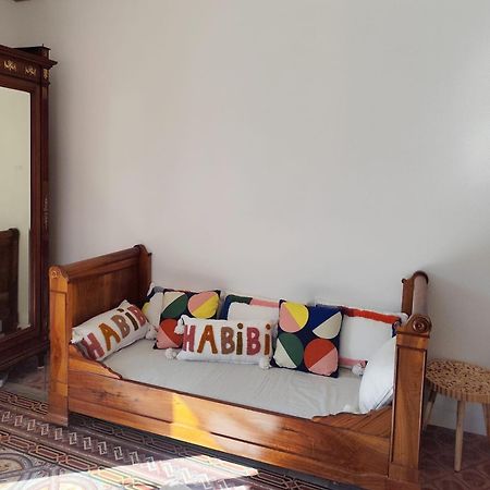 Bed and Breakfast Casa Louisa Serralongue Екстер'єр фото